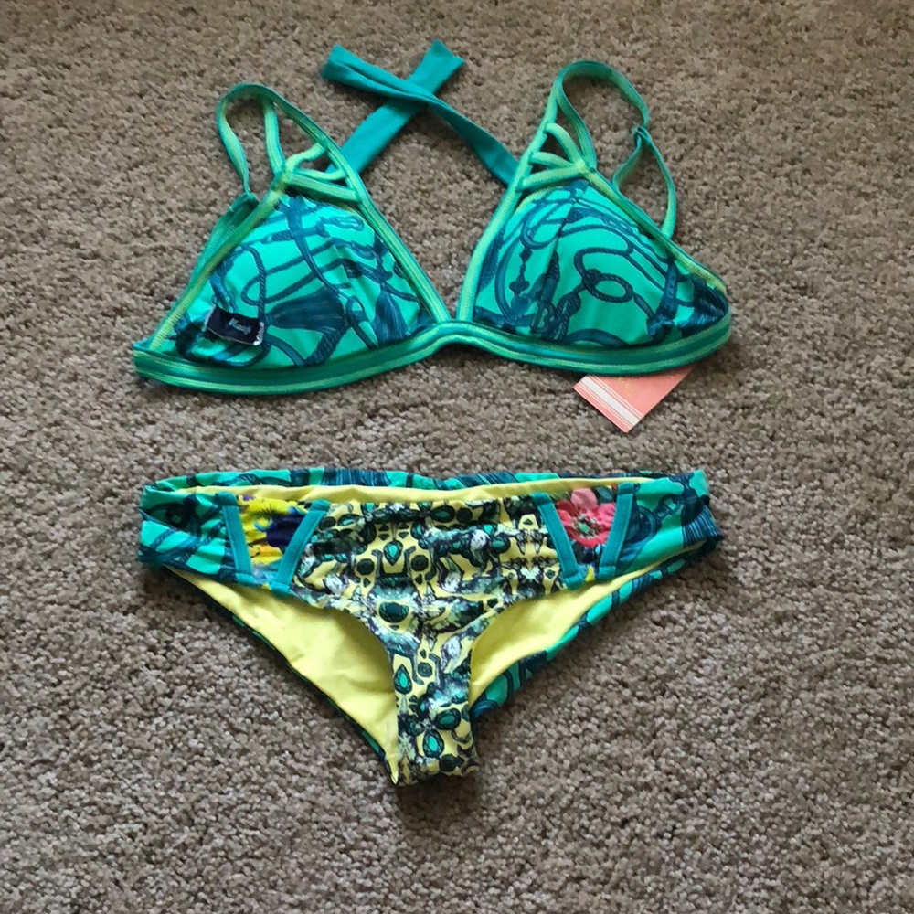 NWT Maaji Bikini Set